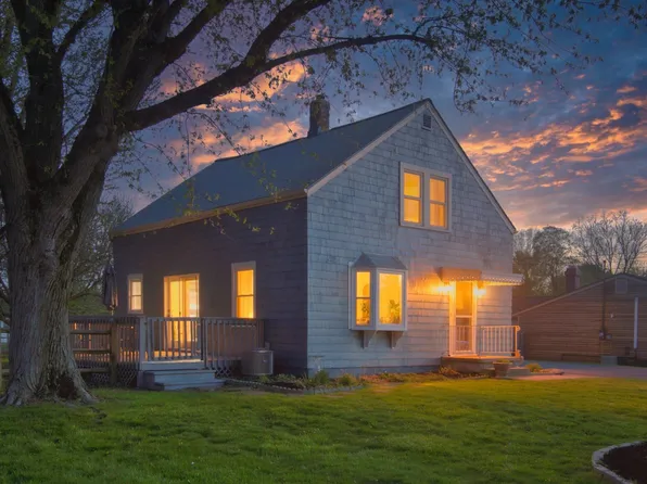 195 W 8th St, Roanoke, IN 46783