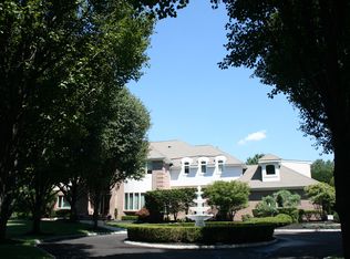 11 Rivers Edge Dr, Colts Neck, NJ 07722