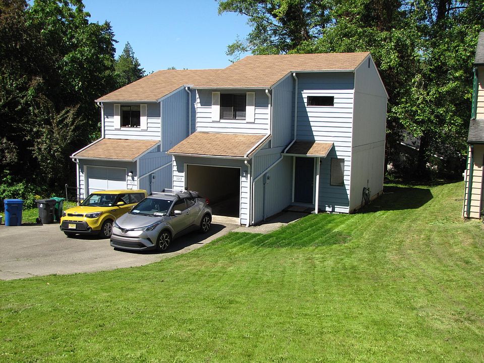 1st image of 1073 Lybarger St SE