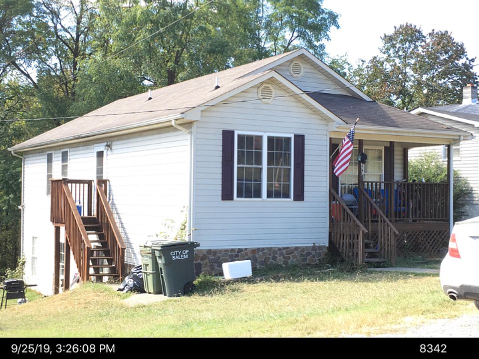 1st image of 693 Lee St