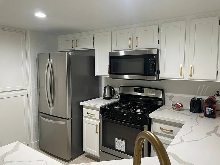 3004 Ocean View Dr — Photo 12