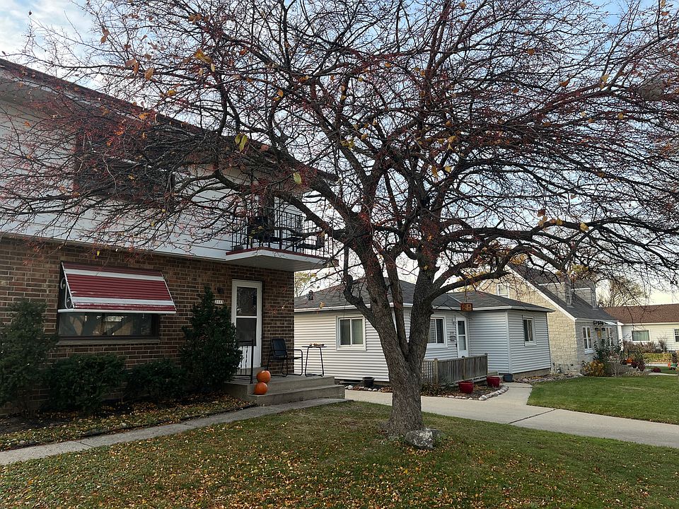 1st image of 2115 S 96th St