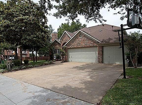 2nd image of 3332 Druid Way