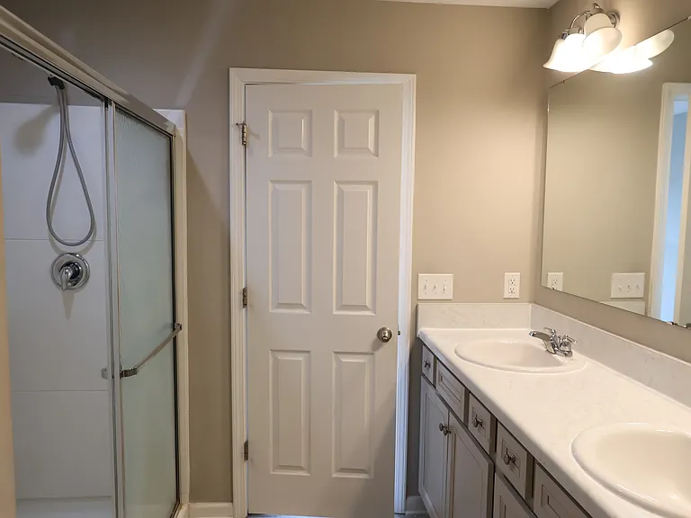 1899 Lakecrest Dr — Photo 44