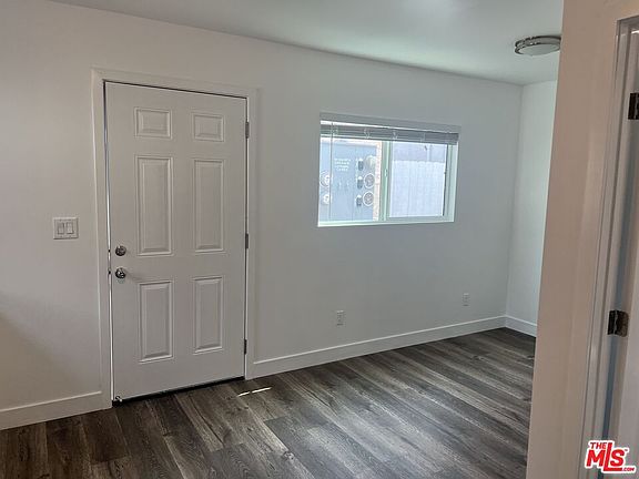 5th image of 226 1/2 E Avenue 42