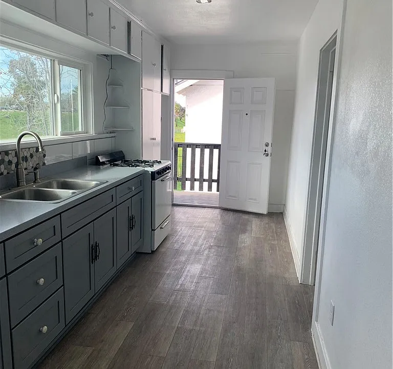315 W Colton Ave #1/2