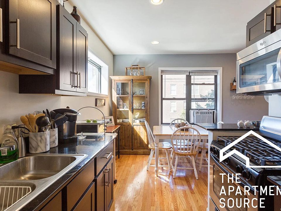 1st image of 1912 W Wilson Ave #1001