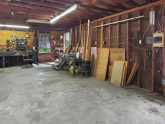 5th image of 1127 Old Bells Rd