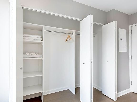5th image of 500 W 56th St APT 520