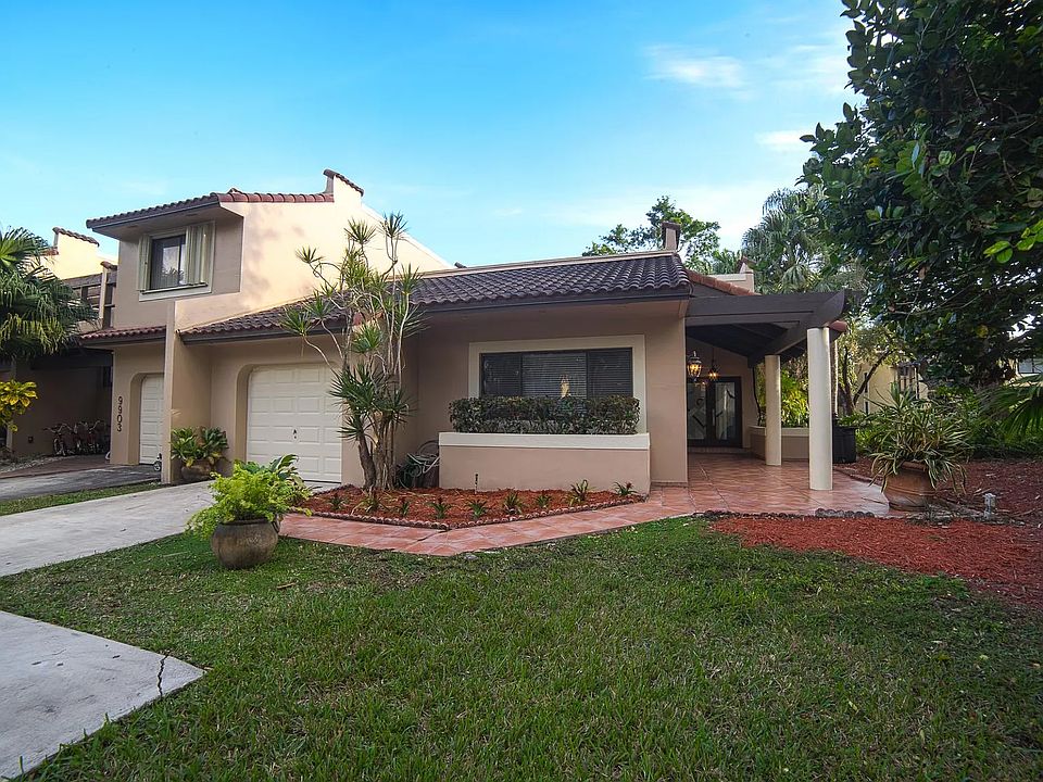 1st image of 9901 Costa Del Sol Blvd