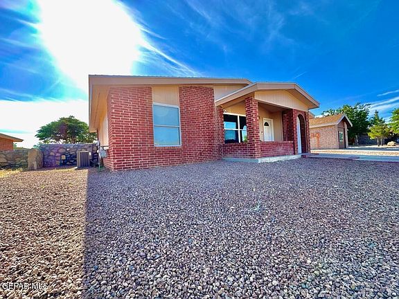 2nd image of 360 Barrel Cactus Dr