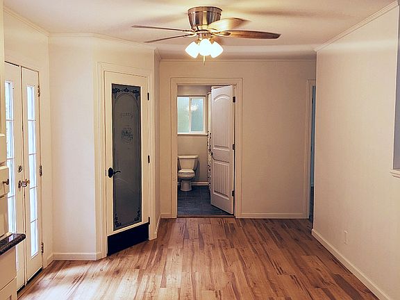 4th image of 898 Bonita Dr #A