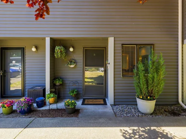 4720 97th Avenue W #4-B, University Place, WA 98466