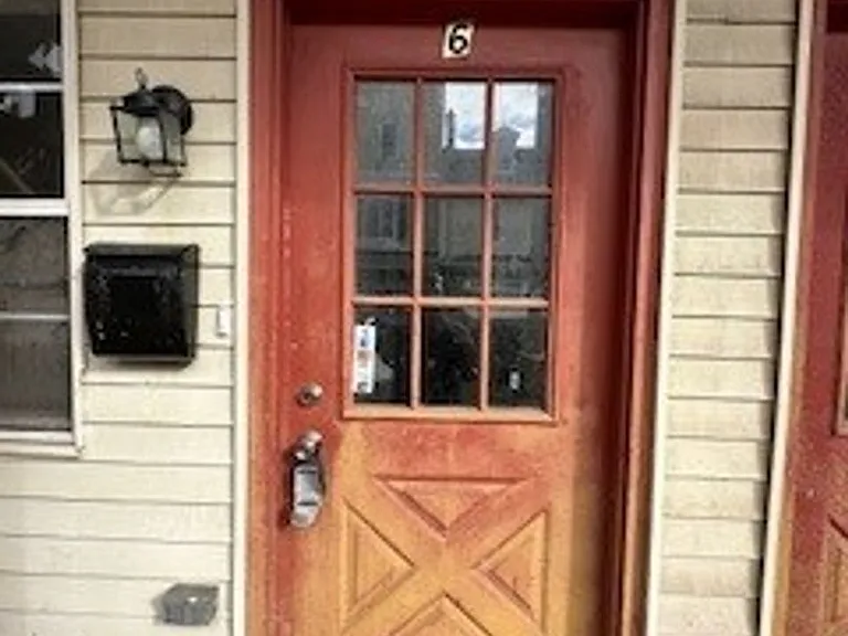 20 Water Street — Photo 9