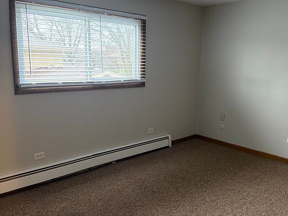 4th image of 16733 Forest Ave APT 2N