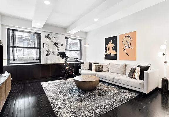 4th image of 20 Pine St APT 810