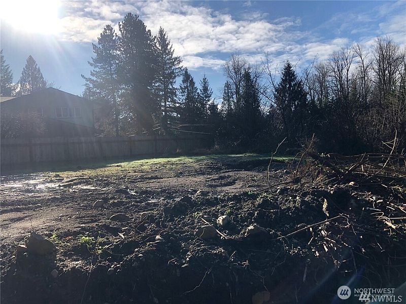 3rd image of 22728 Upper Dorre Don Way SE