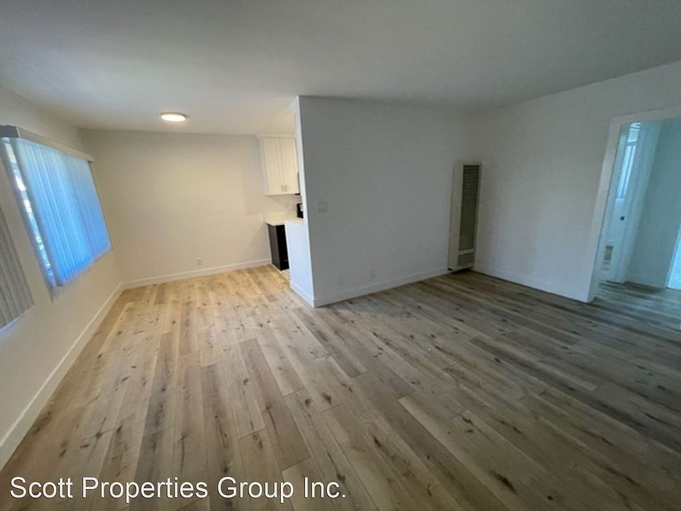 1st image of 801 Idaho Ave APT 11