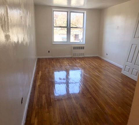 2nd image of 6555 Broadway APT 4L