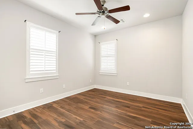 223 Claremont Ave #101 — Photo 32