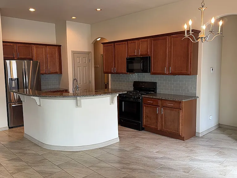 9416 NW 91st Cir — Photo 3