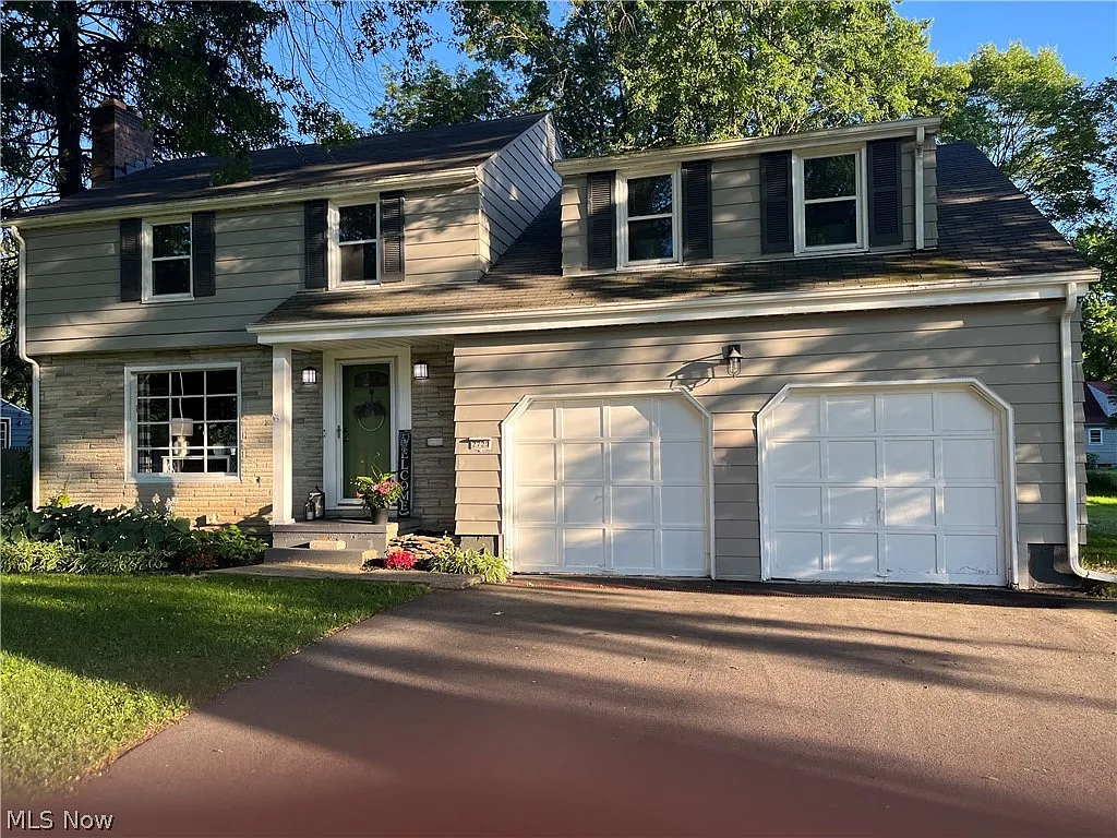 2722 Normandy Dr photo 1