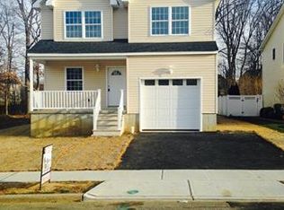 5 Ives Ct, Monroe Township, NJ 08831