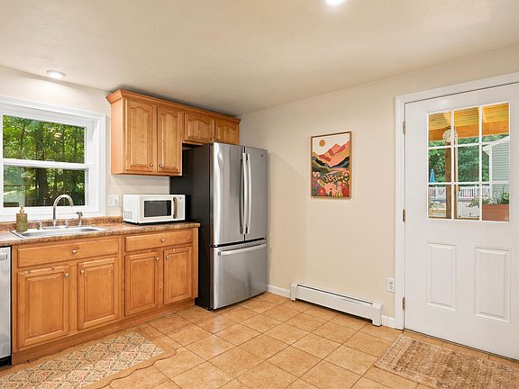4th image of 3 Millstream Lane