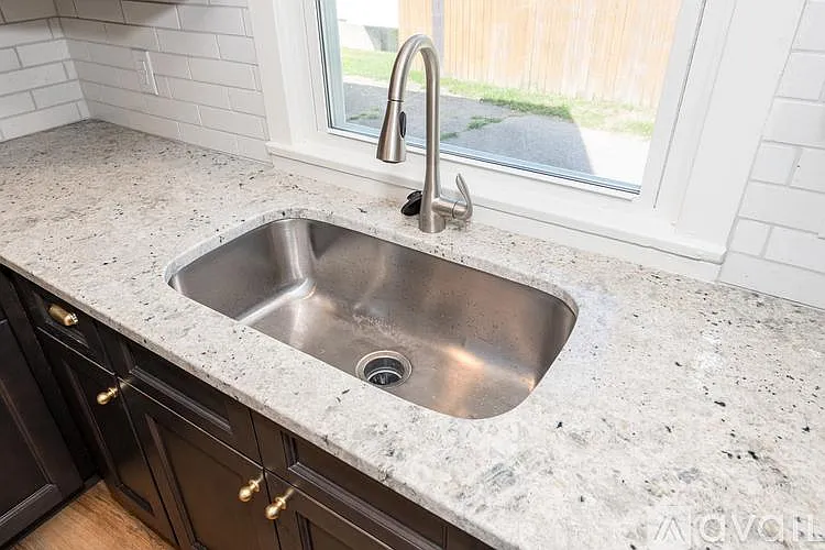 1015 Woodley Rd — Photo 13