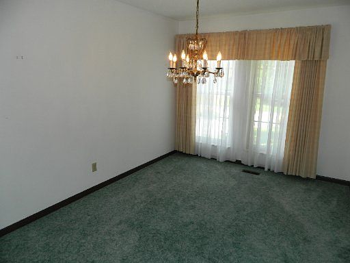4th image of 7532 Oaken Dr