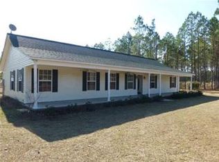 145 Dean Hill Dr, Baxley, GA 31513