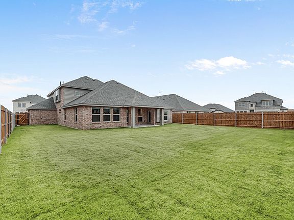 3rd image of 312 Brooklyn Ln