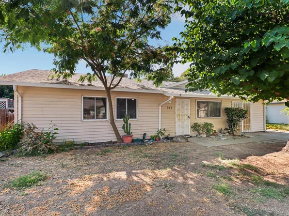 910 1st St, Galt, CA 95632