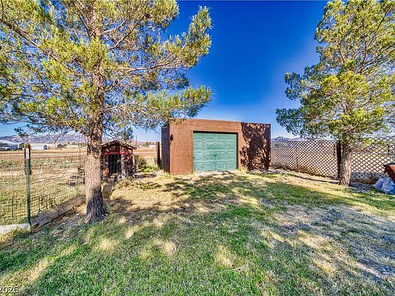 3rd image of 3421 Pueblo Rd