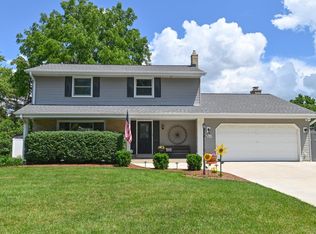 W173N8436 Robert Ave, Menomonee Falls, WI 53051