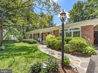 4226 Sleepy Hollow Rd, Annandale, VA 22003