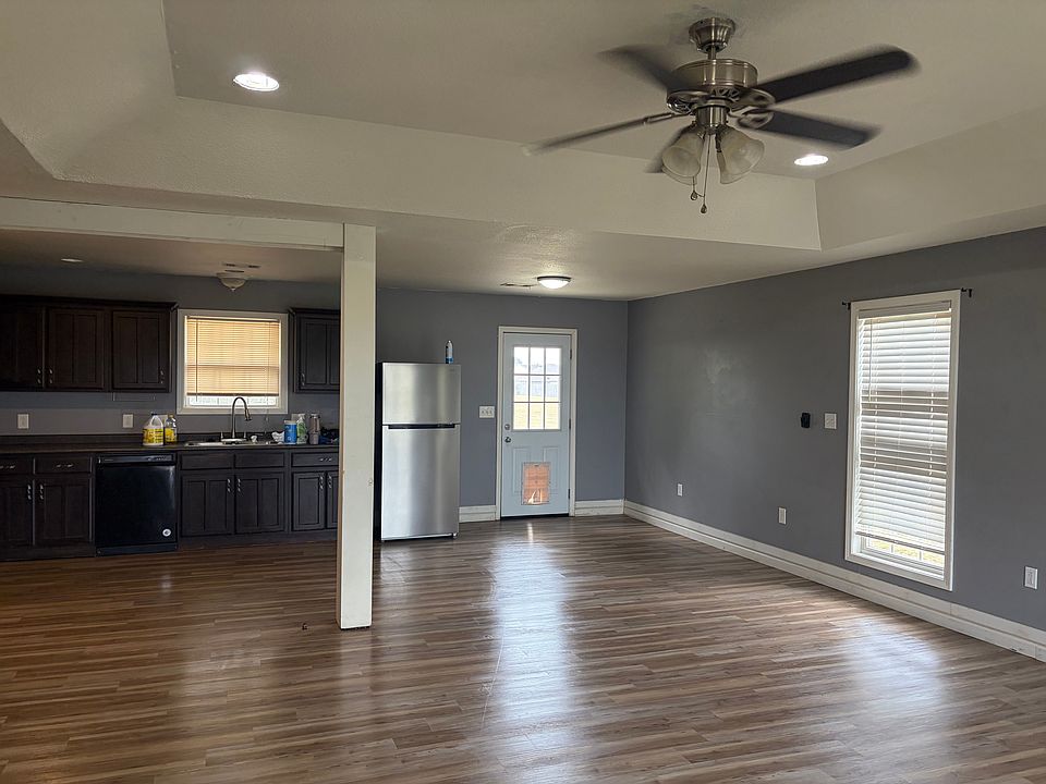2nd image of 307 Amber Ln