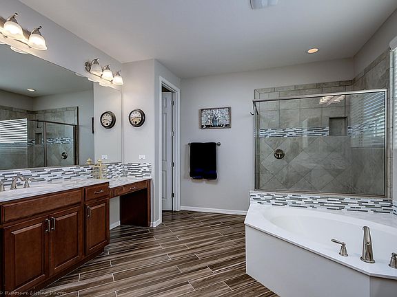 4th image of 3667 E Blue Spruce Ln