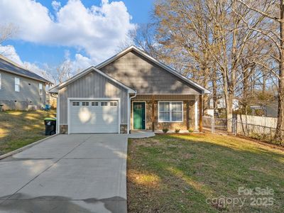 409 S Lyles Ave, Landrum, SC, 29356