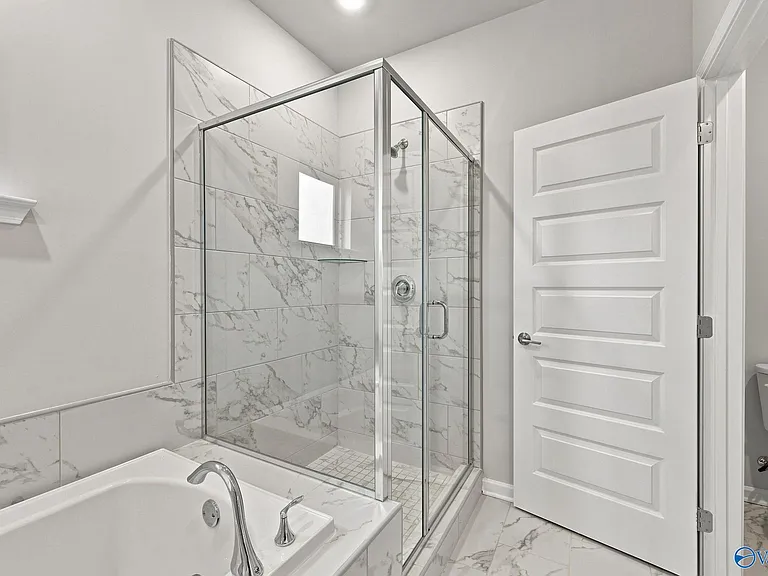 7211 Holly Creek Dr — Photo 23