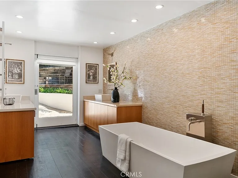 9653 Oak Pass Rd — Photo 21