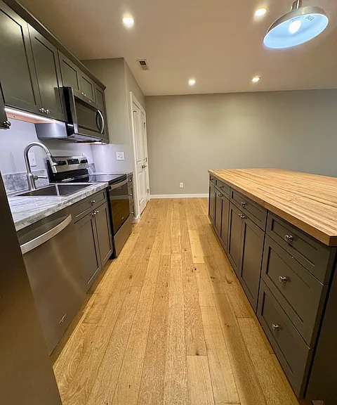 411 Patrick Henry Dr — Photo 28