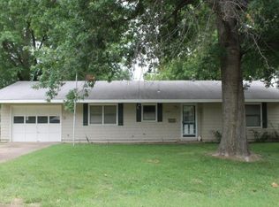 1116 Alexander St, Winfield, KS 67156
