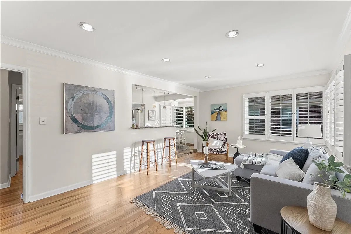 4 bed, 1744 sqft, $3,000 — Photo 3