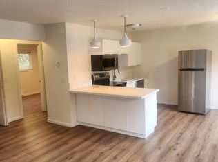 1820 SE Tibbetts St, Portland, OR 97202