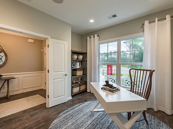 Utilize flexible space as a home office or study - Model Representation