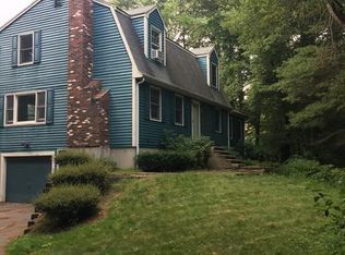 85 Alderbrook Ct, Wrentham, MA 02093