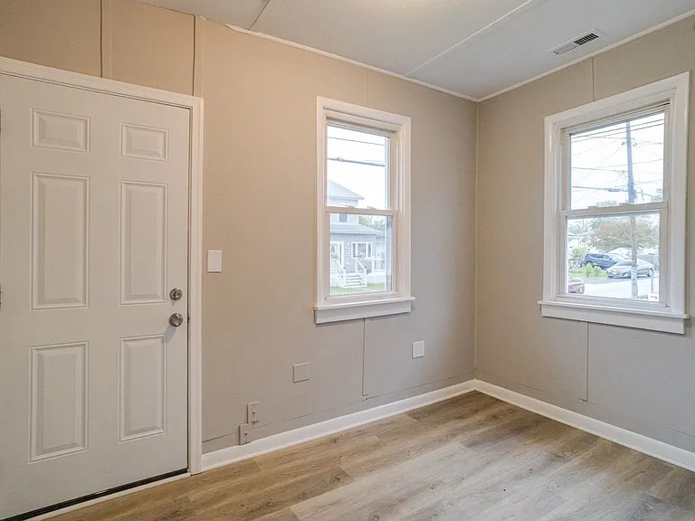 5 Homeland Ave — Photo 2