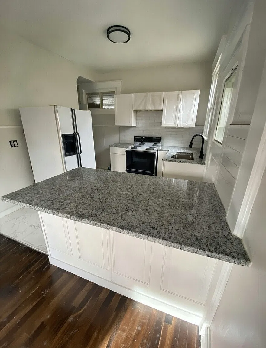 1726 Gilsey Ave — Photo 4