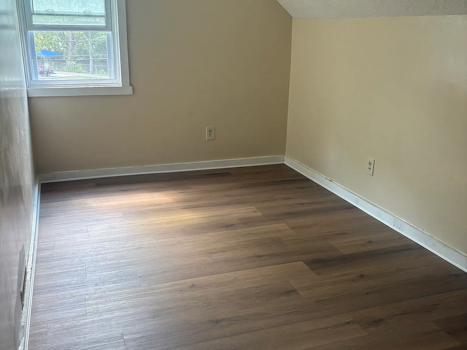 3 bed, 1500 sqft, $2,500 — Photo 2